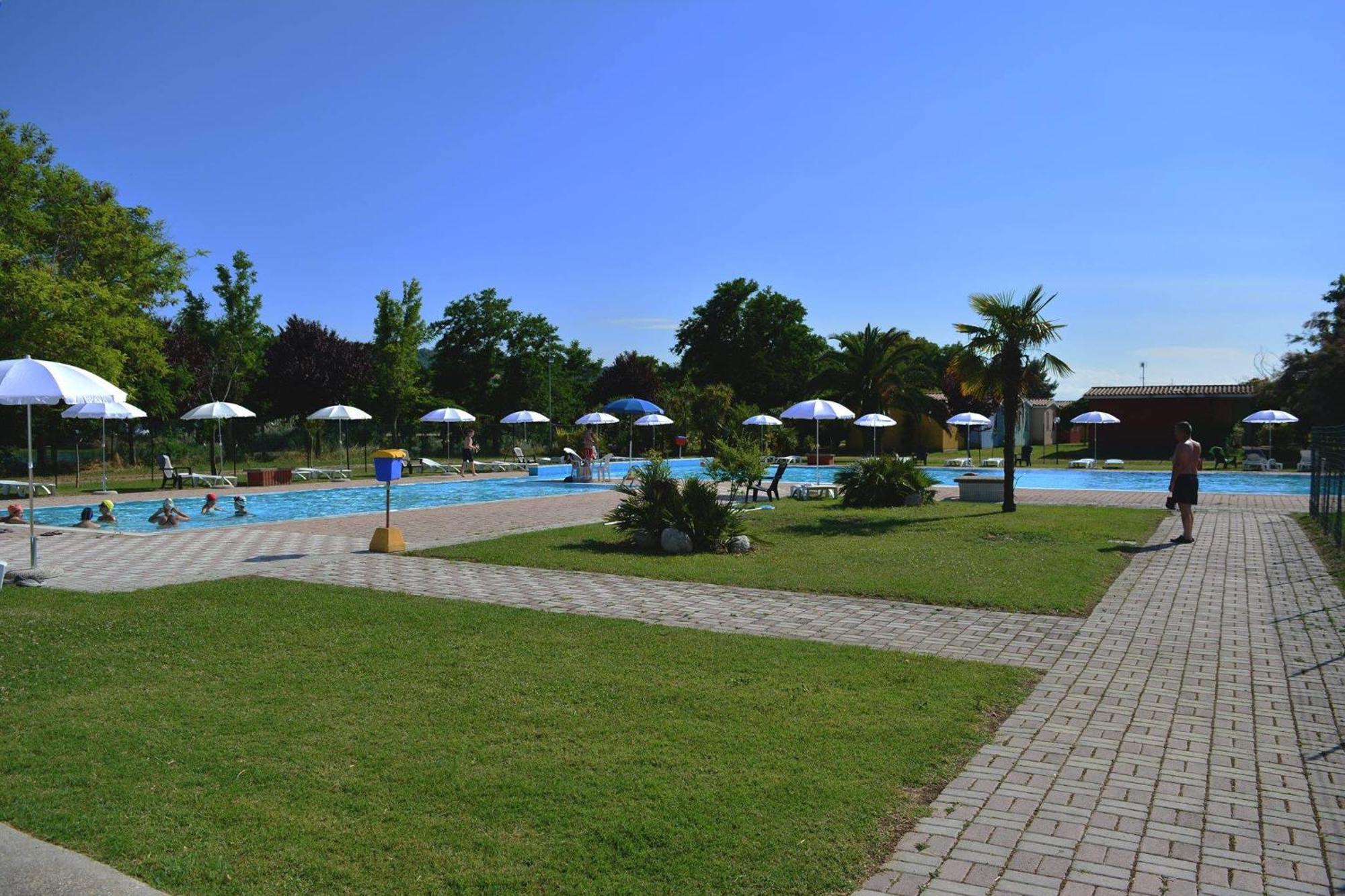 Centro Vacanze - Garden River Алтидона Екстериор снимка